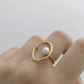 Timeless Vintage Style Elegant Big Pearl Ring - Glöd of Sweden