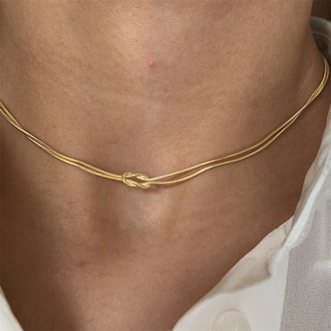 Shop Elegant Knot Chain Necklace from Glöd of Sweden