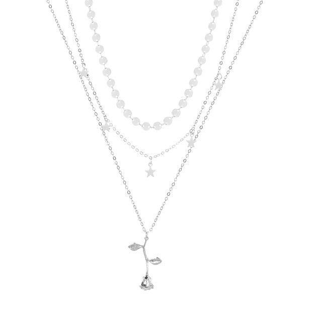 Elegant Women’s Snake Chain Design Rose Necklace - Glöd of Sweden