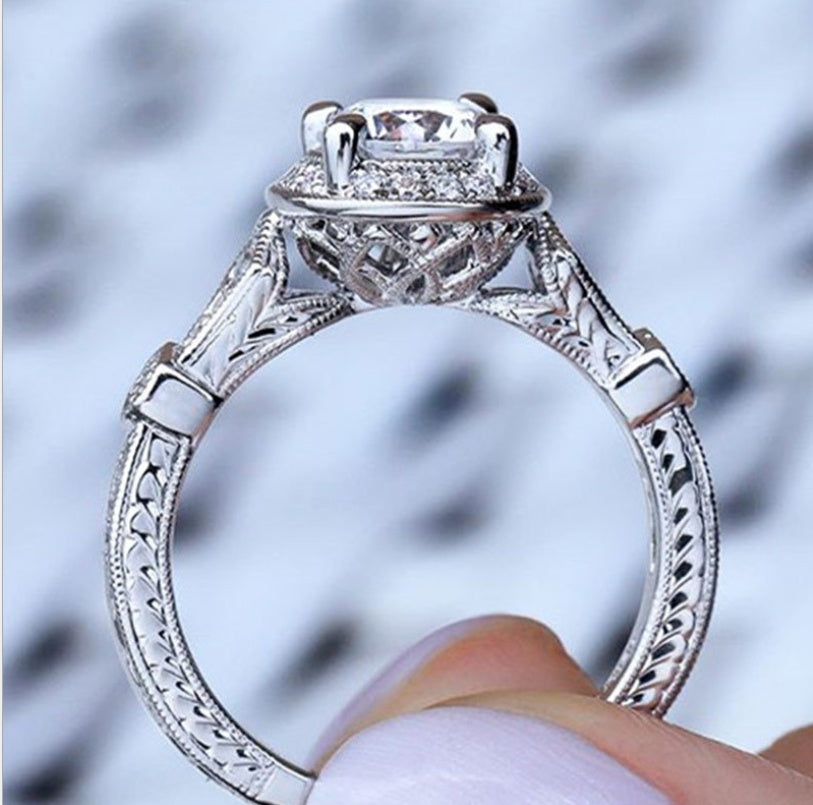 Elegant Zircon Ring for Women - Glöd of Sweden