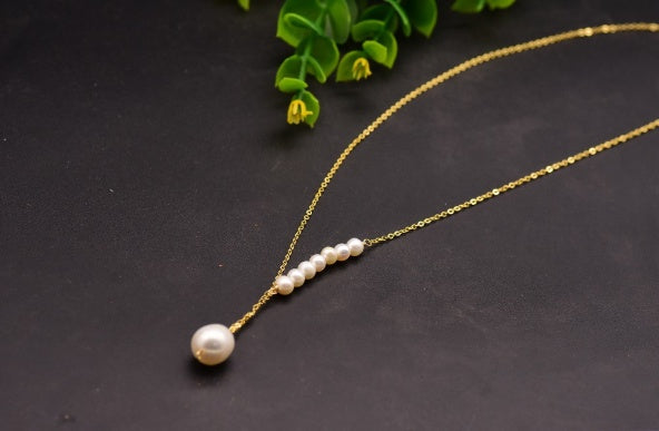 Elegant Freshwater Natural Pearl Necklace for Women - Glöd of Sweden