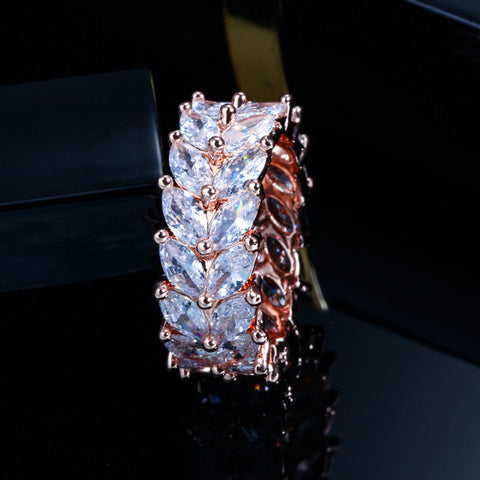 Elegant Zircon Ring for Women - Glöd of Sweden