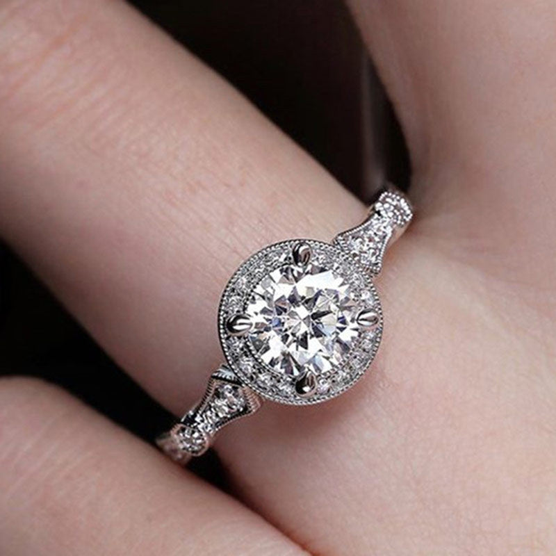 Woman Wearing European Style Elegant Zircon Ring - Glöd of Sweden