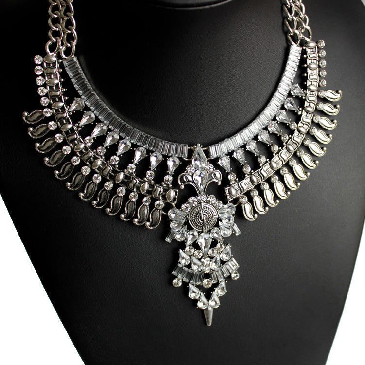 Elegant Alloy Crystal Necklace for Women - Glöd of Sweden