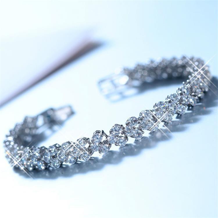 Stylish Zircon Bracelet for Women - Glöd of Sweden