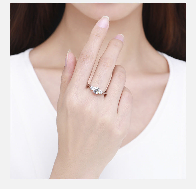 Woman Showing Her Luxury European & American Elegant Ring - Glöd of Sweden