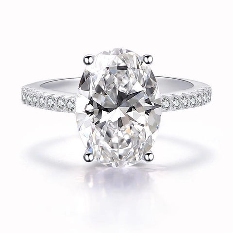 Elegant Large Oval Platinum Plated Zircon Ring - Glöd of Sweden