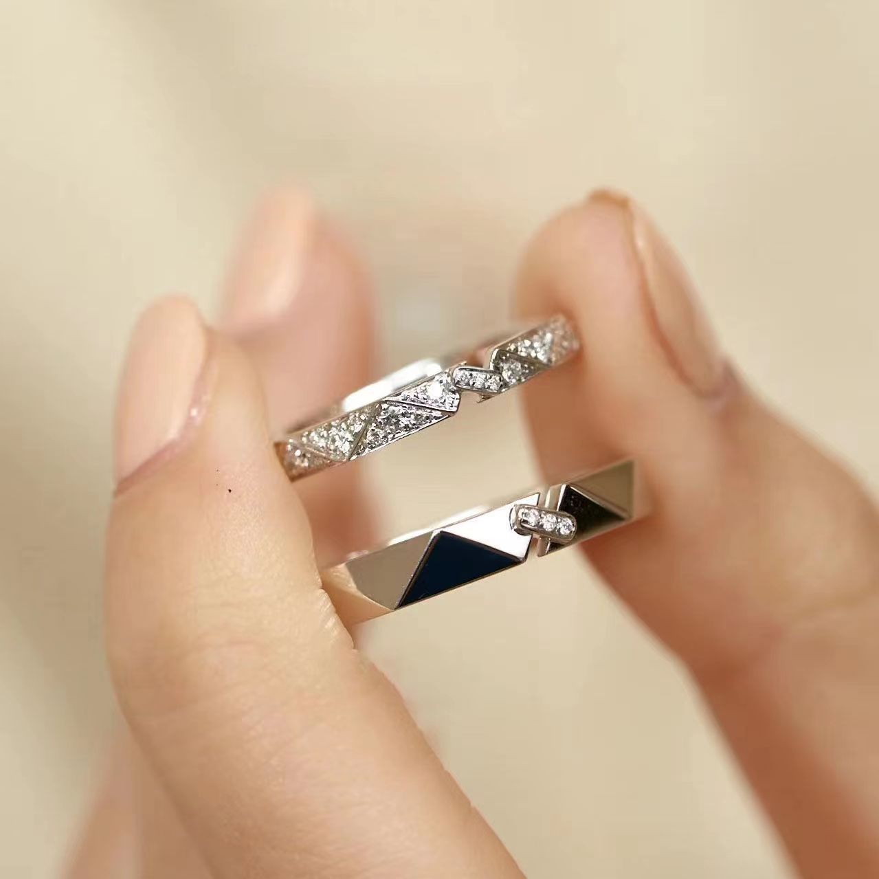 Elegant Sterling Silver Couple Rings - Glöd of Sweden
