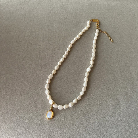 Winter Baroque Pearl Necklace Elegant