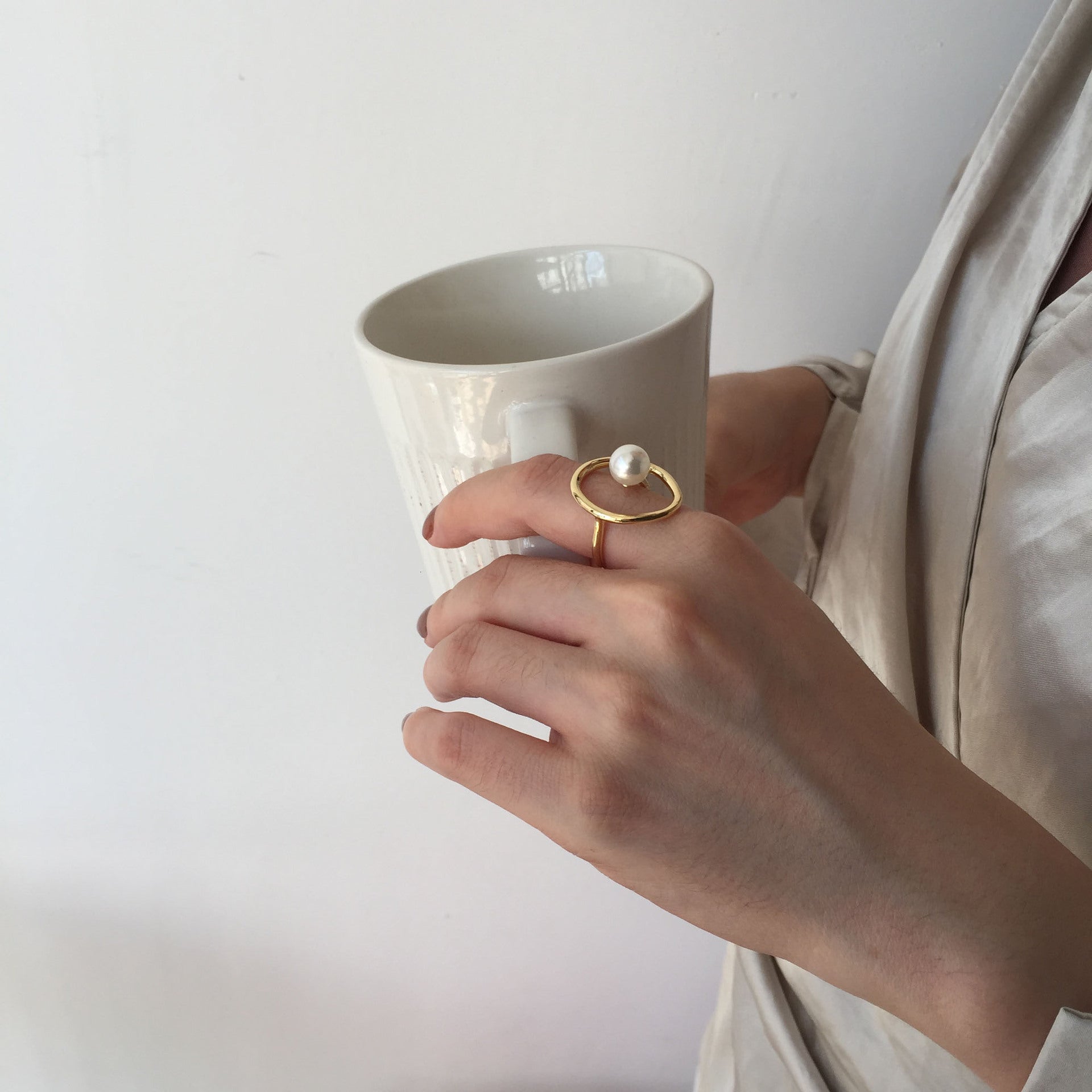 Vintage big pearl ring