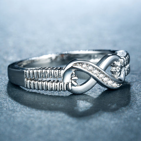 Elegant Zircon Wedding Ring for Women - Glöd of Sweden