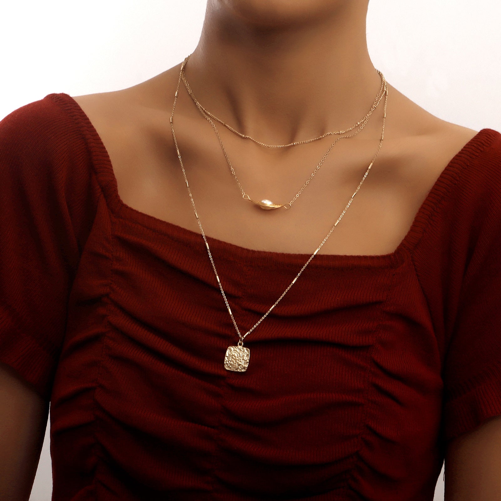 Stylish and Elegant Multilayer Spider Web Pearl Square Pendant Necklace For Women - Glöd of Sweden