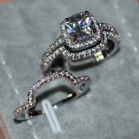 Elegant And Fashionable Zircon Engagement Ring - Glöd of Sweden