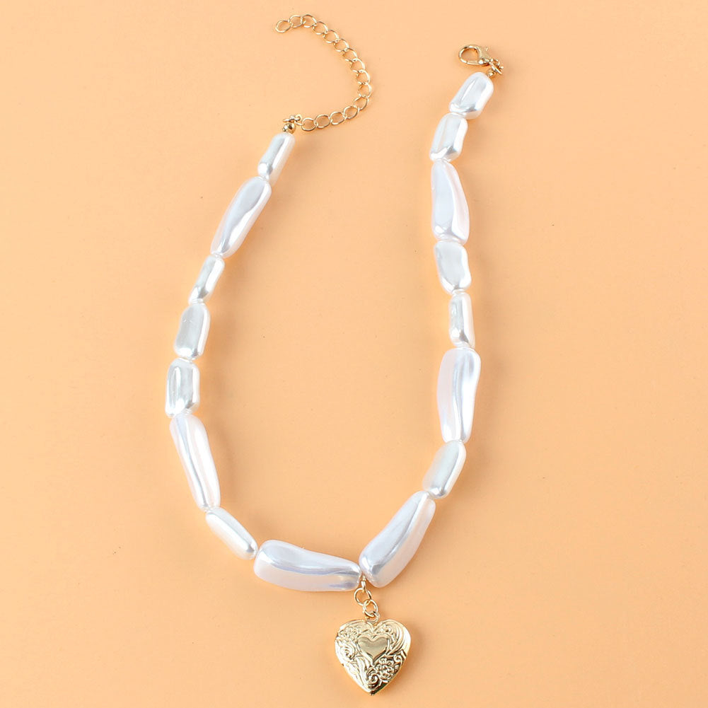 Gold Heart Pendant Pearl Necklace