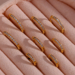 Round Edge Zircon Earrings