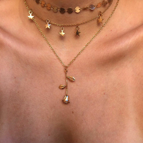 Elegant Women’s Snake Chain Design Rose Necklace - Glöd of Sweden