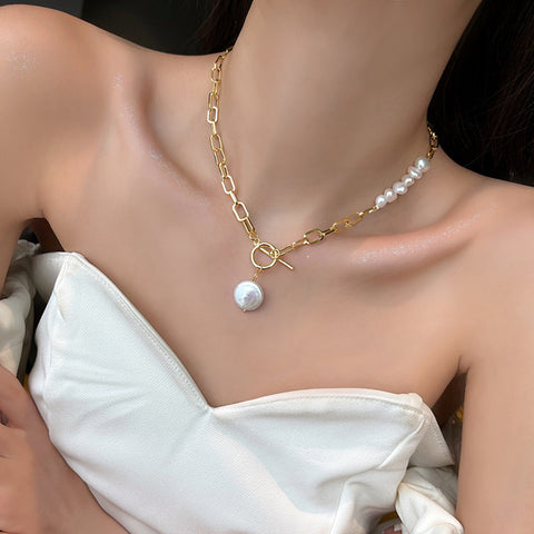 Woman Showing Her Freshwater Pearl Choker Necklace - Glöd of Sweden