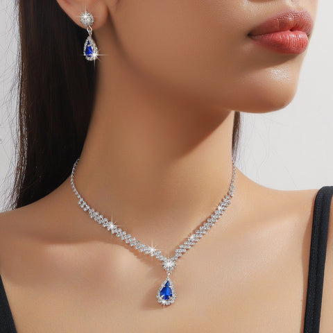 Women’s Water Drop Necklace & Earrings Set - Glöd of Sweden