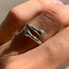 The Silver Hug Ring - Glöd of Sweden