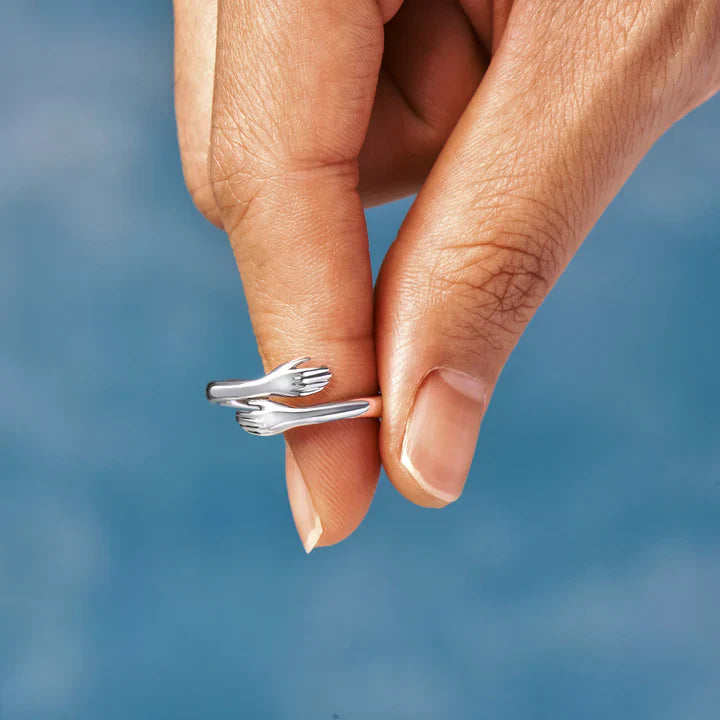 The Silver Hug Ring - Glöd of Sweden