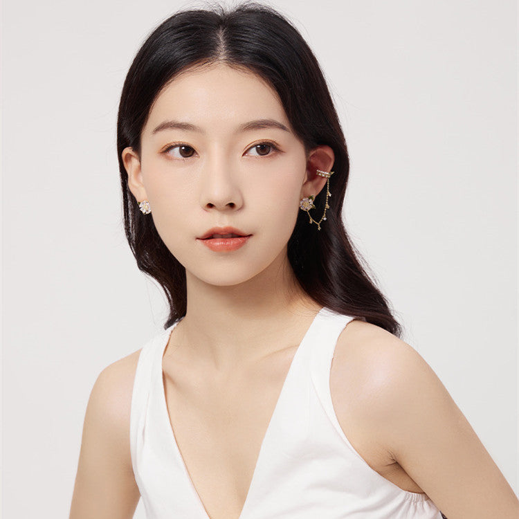 Women Styling With Long Earrings - Glöd of Sweden