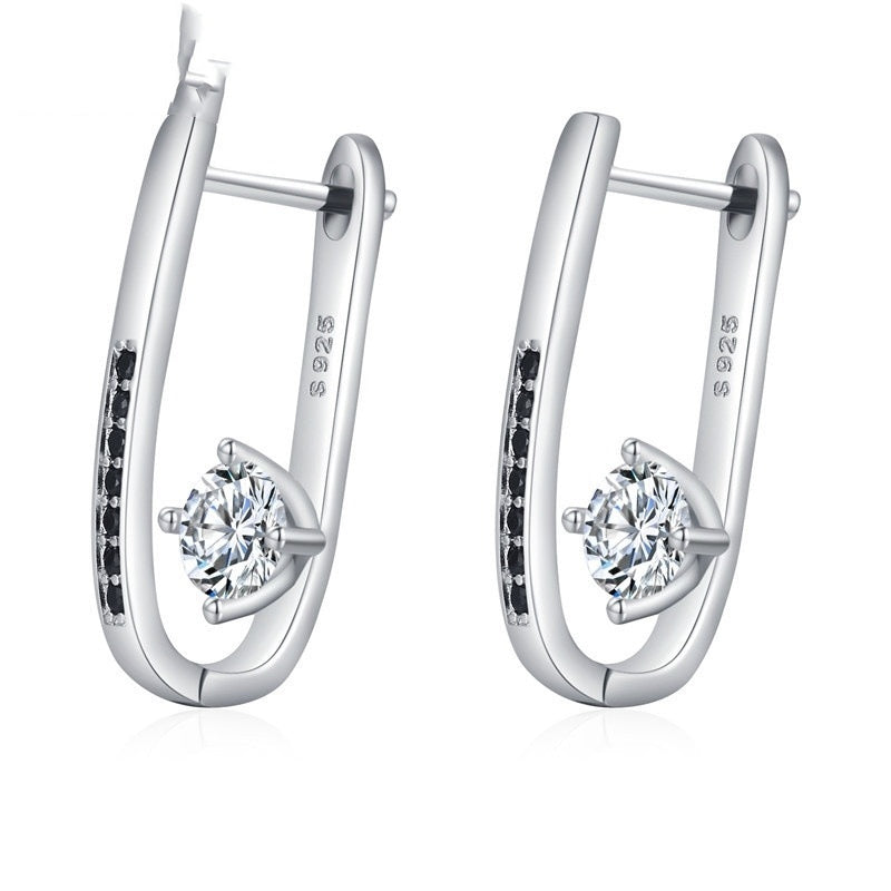 Elegant U-shaped Diamond Earrings - Glöd of Sweden