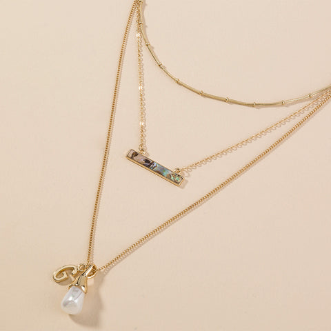 Simple Shaped Pearl Pendant Necklace