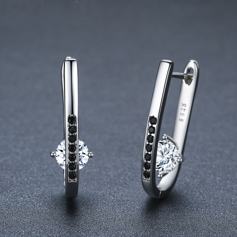 Stylish U-shaped Diamond Earrings - Glöd of Sweden
