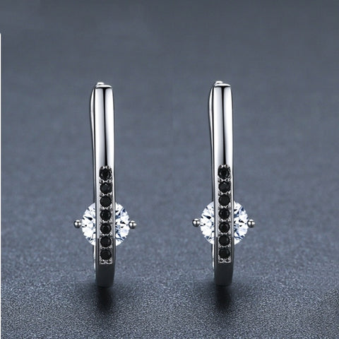 Elevate Your Everyday Outfit with This Diamond Earrings - Glöd of Sweden