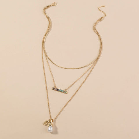 Simple Shaped Pearl Pendant Necklace