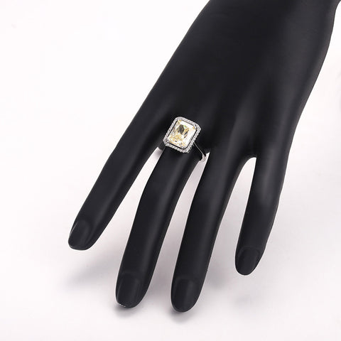 Elevate Your look with This Geometry Zircon Ring - Glöd of Sweden